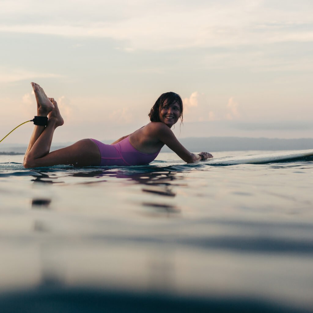 How to Choose the Right Surfboard for Beginners
